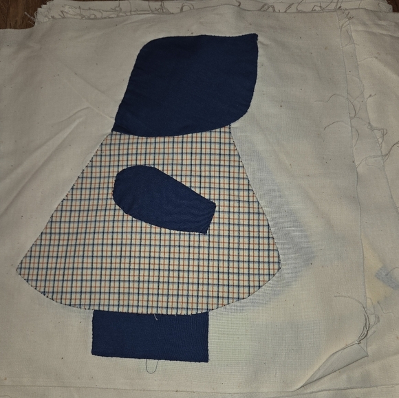 Vintage Sunbonnet Sue Quilt Squares Blocks Lot of 29 Varies Material - Picture 2 of 7